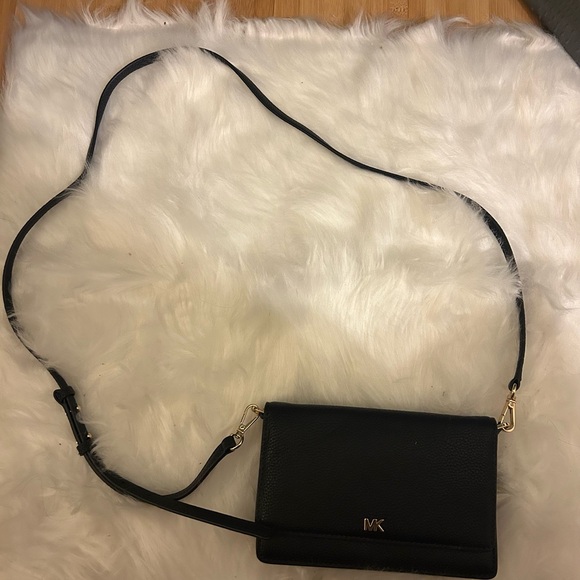 Michael Kors Navy Leather Crossbody Bag - Picture 3 of 5